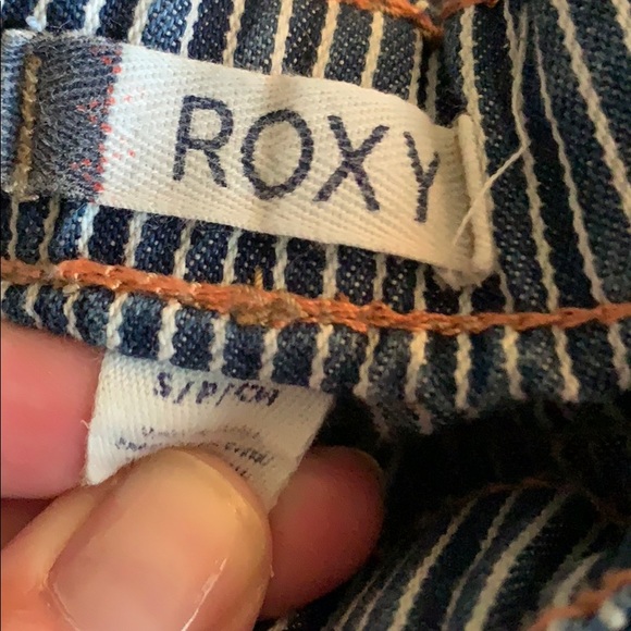 Roxy Shorts - Picture 3 of 4